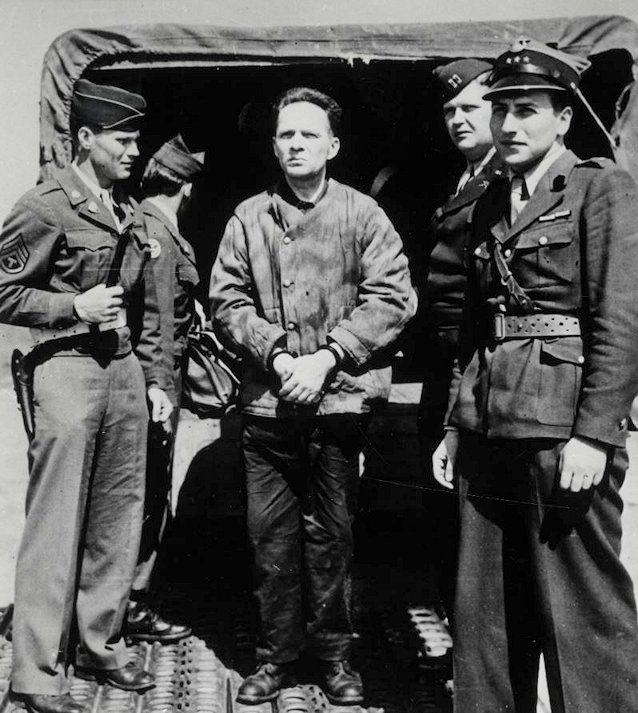 アウシュヴィッツ強制収容所の所長だったルドルフ・フランツ・フェルディナント・ヘス　捕まった時のヘス所長